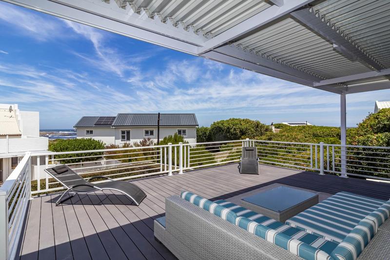 4 Bedroom Property for Sale in Sandbaai Western Cape